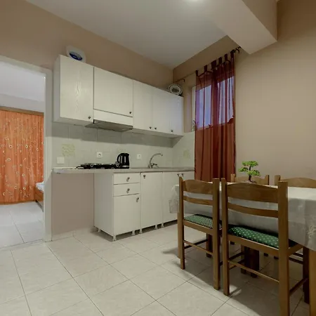 Apartment Anthi &